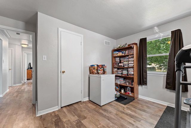 1225 REDWOOD DRIVE, Green Bay, WI 54304
