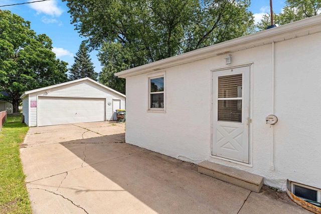 1225 REDWOOD DRIVE, Green Bay, WI 54304
