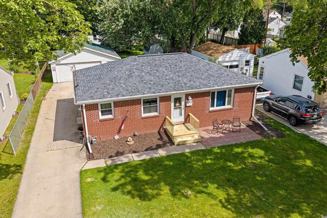 1225 REDWOOD DRIVE, Green Bay, WI 54304