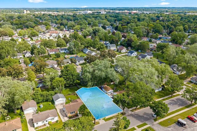 1225 REDWOOD DRIVE, Green Bay, WI 54304