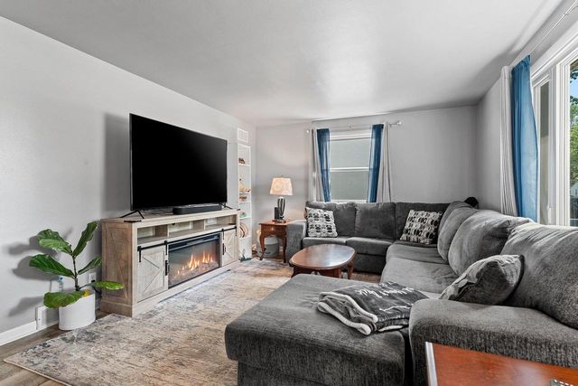 1225 REDWOOD DRIVE, Green Bay, WI 54304