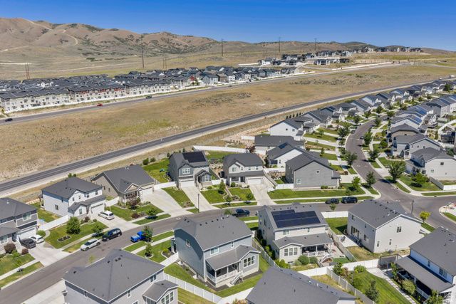 2022 N WILD HYACINTH DR, Saratoga Springs, UT 84045