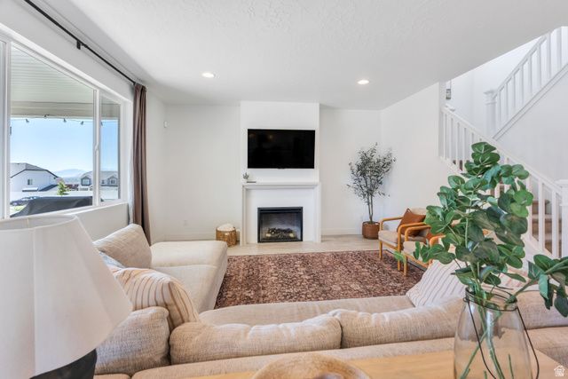 2022 N WILD HYACINTH DR, Saratoga Springs, UT 84045
