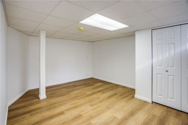 65 Bedfordshire Drive, Henrietta, NY 14467