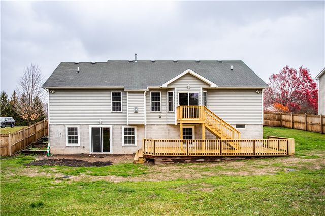 65 Bedfordshire Drive, Henrietta, NY 14467