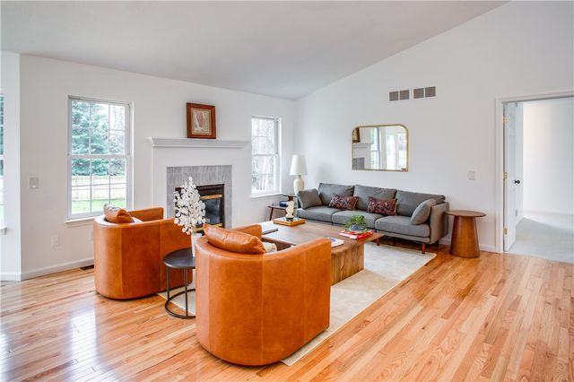 65 Bedfordshire Drive, Henrietta, NY 14467