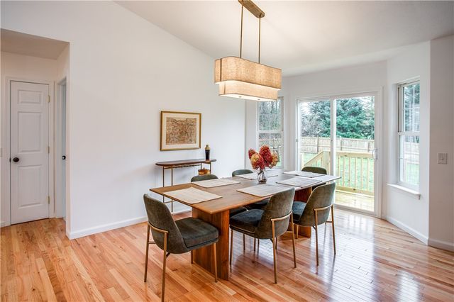 65 Bedfordshire Drive, Henrietta, NY 14467