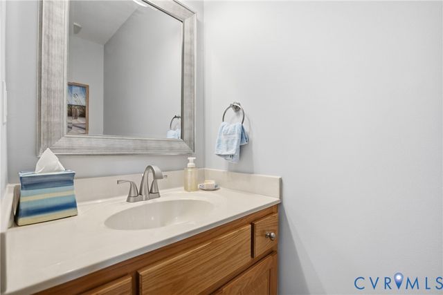 4418 Oxbridge Rd, North Chesterfield, VA 23236
