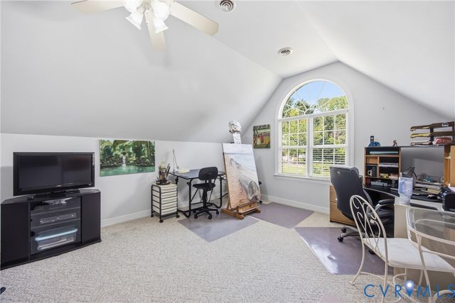 4418 Oxbridge Rd, North Chesterfield, VA 23236
