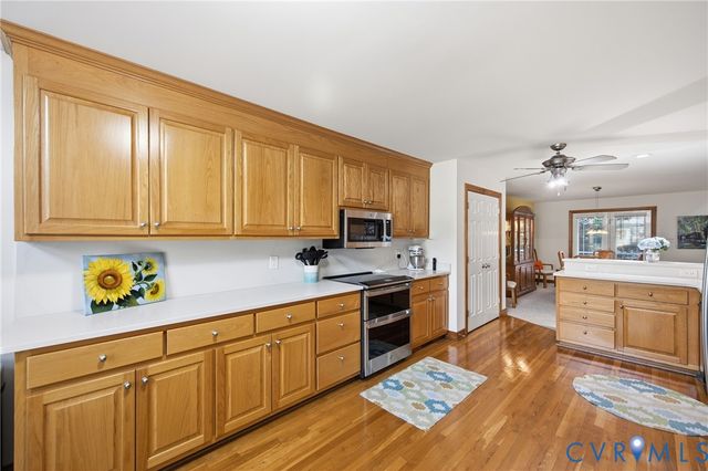 4418 Oxbridge Rd, North Chesterfield, VA 23236