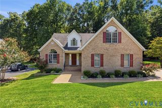 4418 Oxbridge Rd, North Chesterfield, VA 23236