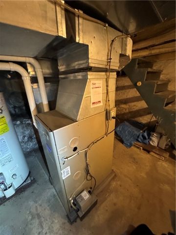 233 Alries St, Carrick, PA 15210