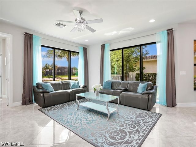 4716 Kensington CIR, Naples, FL 34119