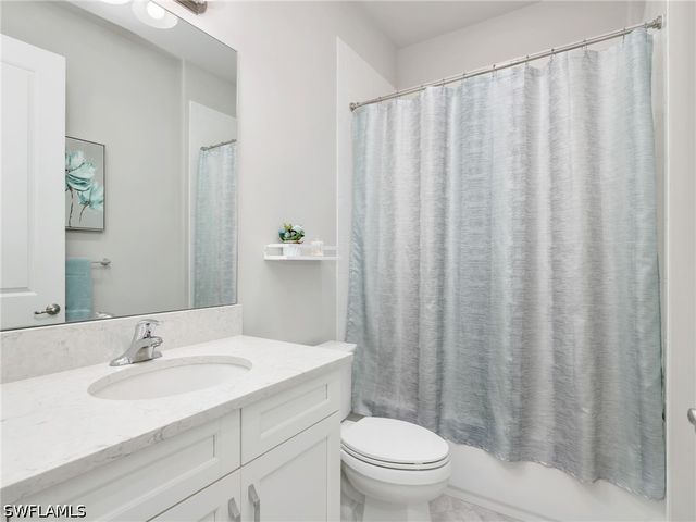 4716 Kensington CIR, Naples, FL 34119