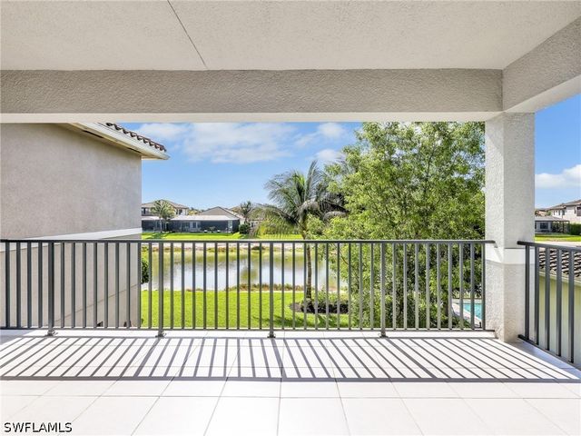 4716 Kensington CIR, Naples, FL 34119
