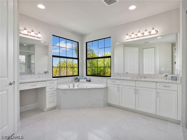 4716 Kensington CIR, Naples, FL 34119