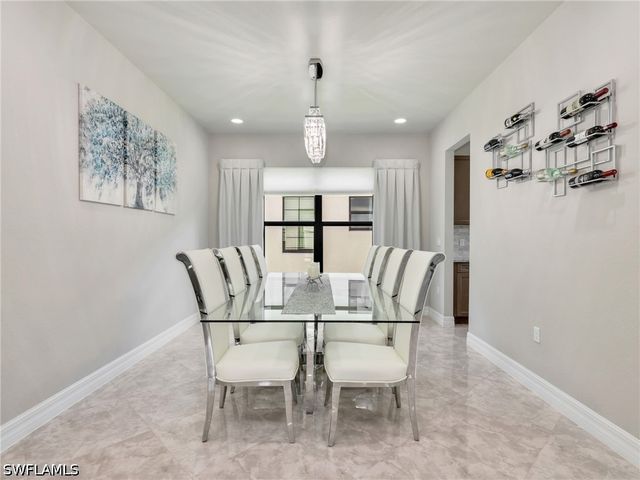 4716 Kensington CIR, Naples, FL 34119