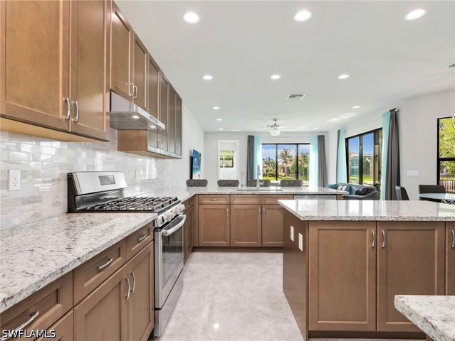4716 Kensington CIR, Naples, FL 34119