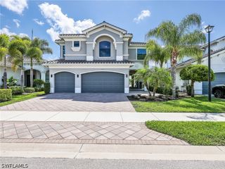 4716 Kensington CIR, Naples, FL 34119