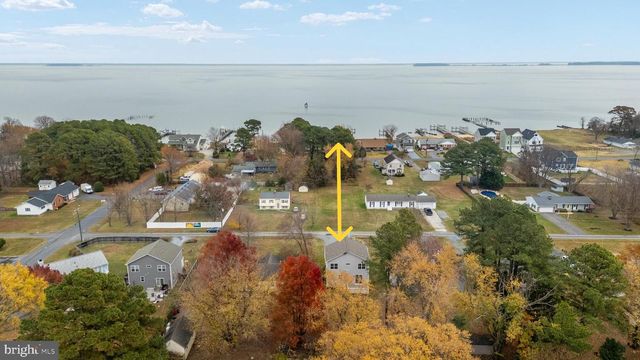 208 LONG POINT RD, Stevensville, MD 21666