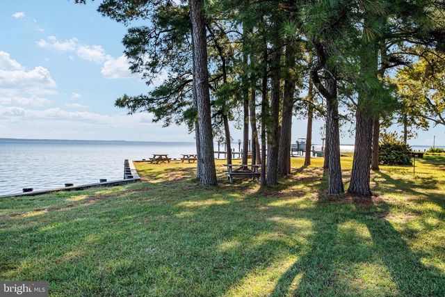 208 LONG POINT RD, Stevensville, MD 21666