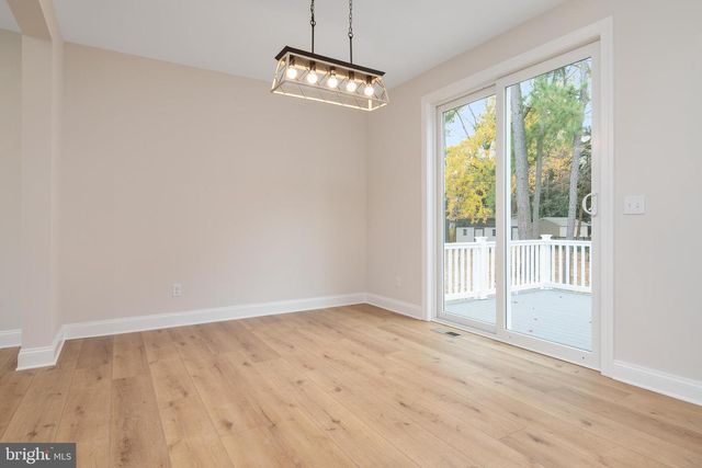 208 LONG POINT RD, Stevensville, MD 21666