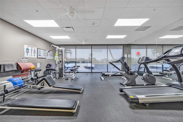 1623 Collins Ave 418, Miami Beach, FL 33139