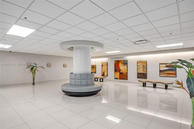 1623 Collins Ave 418, Miami Beach, FL 33139