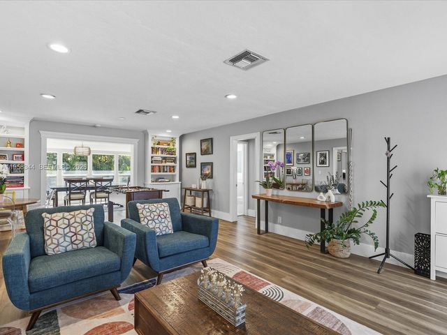 2648 NE 26th Ave, Fort Lauderdale, FL 33306