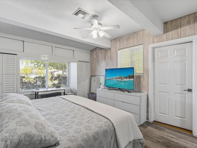 2648 NE 26th Ave, Fort Lauderdale, FL 33306