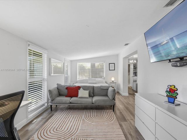 2648 NE 26th Ave, Fort Lauderdale, FL 33306