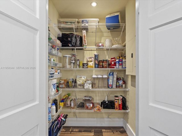 2648 NE 26th Ave, Fort Lauderdale, FL 33306