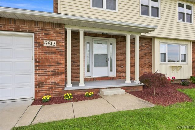 6612 Townline Road, Wheatfield, NY 14120
