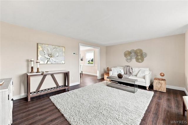 6612 Townline Road, Wheatfield, NY 14120