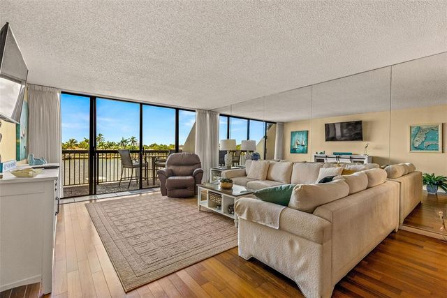 9495 BLIND PASS ROAD 202, St Pete Beach, FL 33706