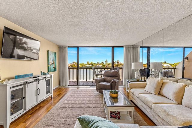 9495 BLIND PASS ROAD 202, St Pete Beach, FL 33706