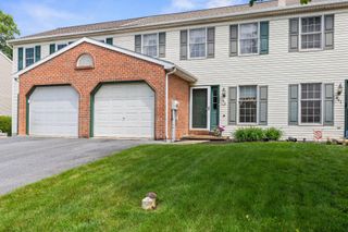 443 CROSSWINDS DR, Lititz, PA 17543