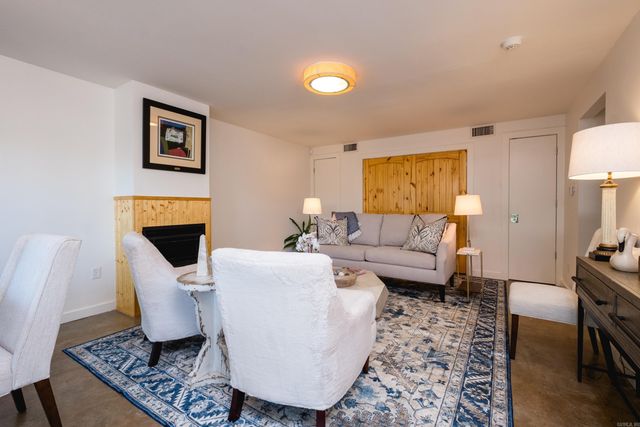 2423 Kavanaugh Blvd # 1, Little Rock, AR 72205