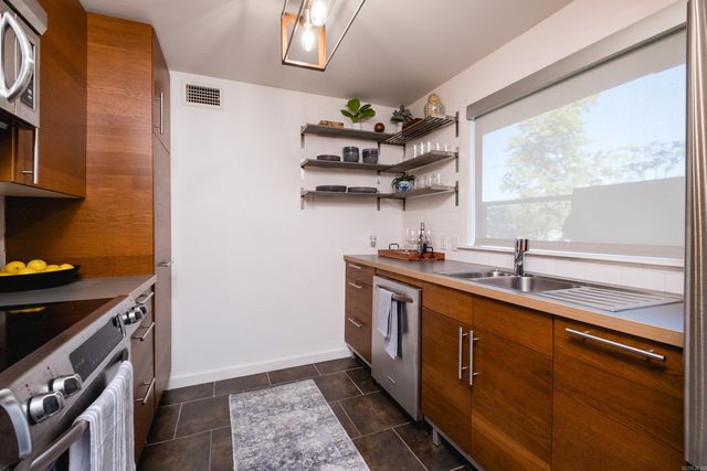 2423 Kavanaugh Blvd # 1, Little Rock, AR 72205