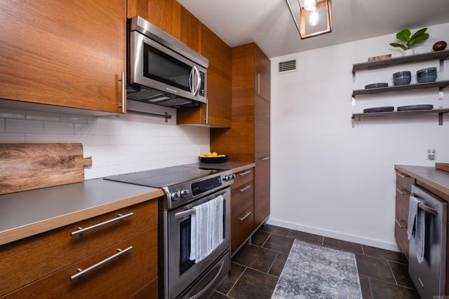 2423 Kavanaugh Blvd # 1, Little Rock, AR 72205