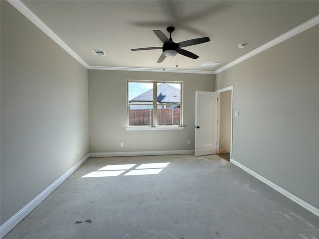 709 Bass Lake Lane, Cleburne, TX 76033