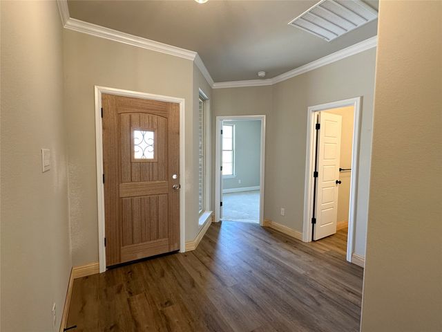 709 Bass Lake Lane, Cleburne, TX 76033