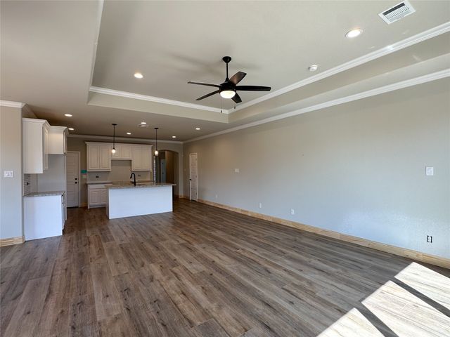 709 Bass Lake Lane, Cleburne, TX 76033