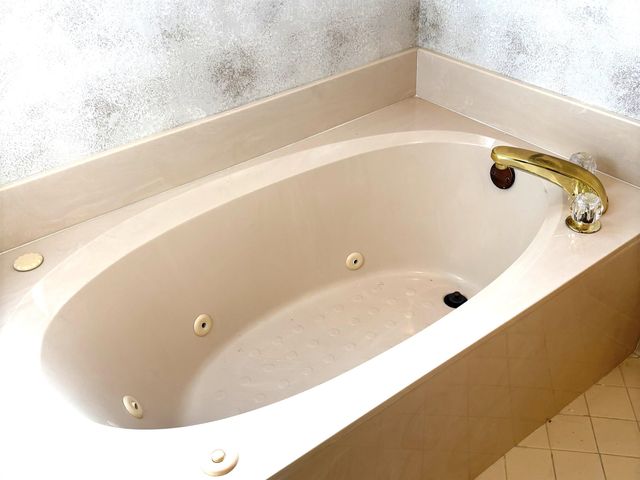 1740 CONSTABLE CT, Collierville, TN 38017