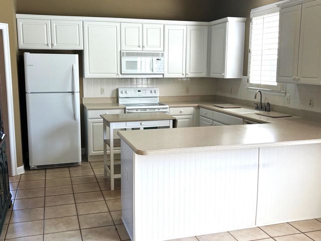 1740 CONSTABLE CT, Collierville, TN 38017