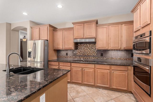 2585 E Carob Drive, Gilbert, AZ 85298