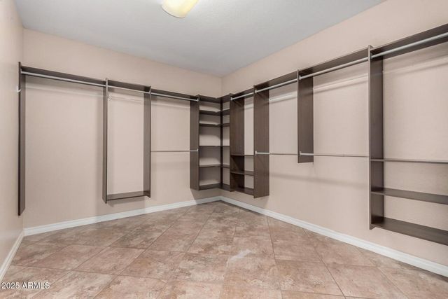 2585 E Carob Drive, Gilbert, AZ 85298