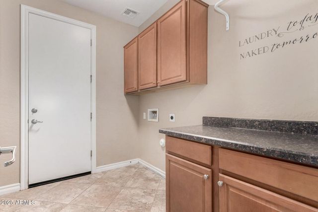 2585 E Carob Drive, Gilbert, AZ 85298