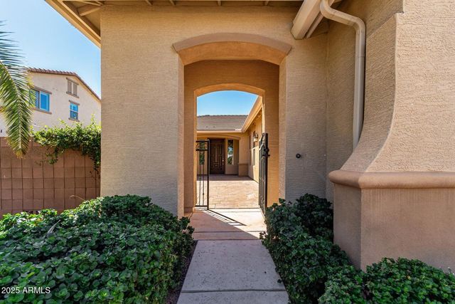 2585 E Carob Drive, Gilbert, AZ 85298