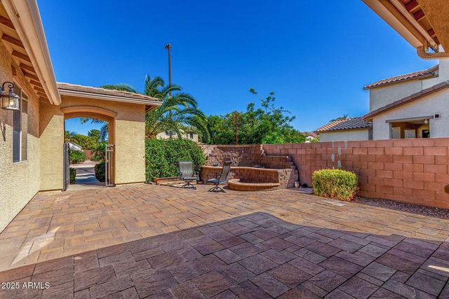 2585 E Carob Drive, Gilbert, AZ 85298